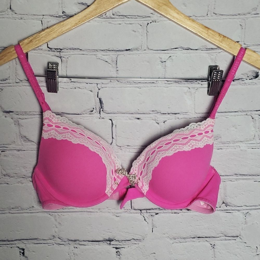 Victoria's Secret Pink Bra‎